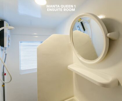 manta-queen-1-twin-bunk-bed-cabin-ensiute